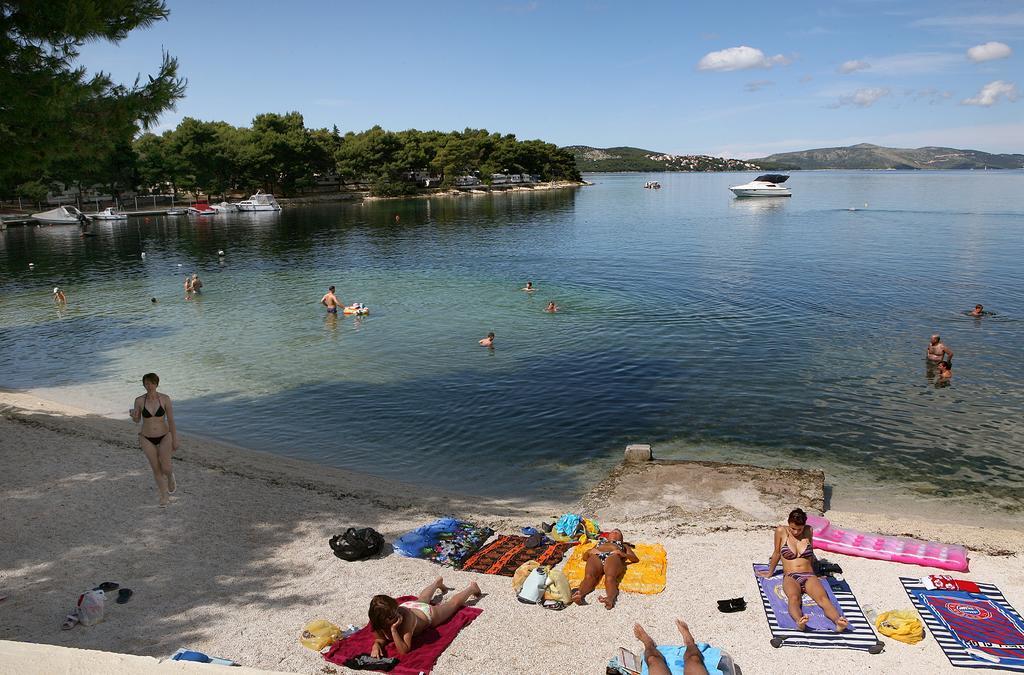 Apartments Villa Aquamarie Trogir Exterior foto