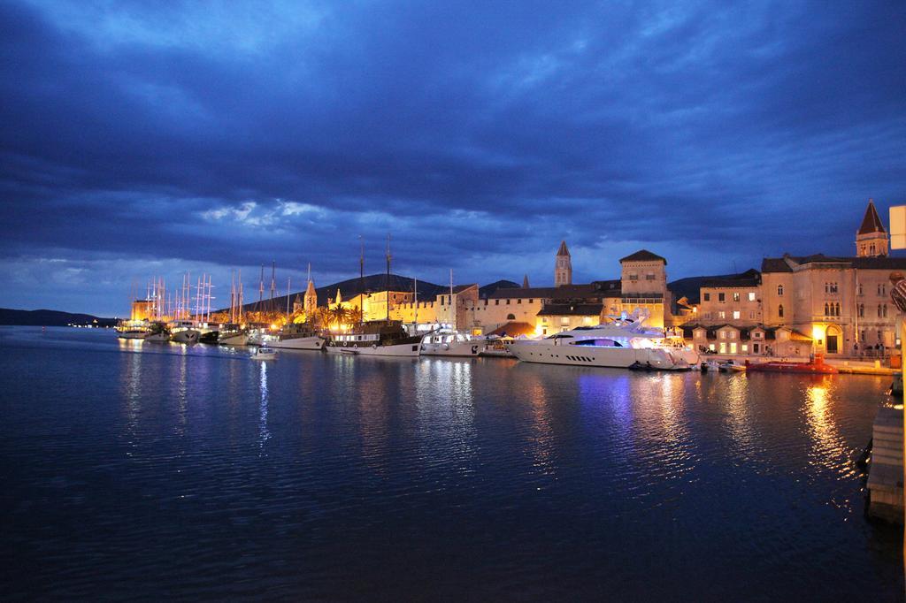 Apartments Villa Aquamarie Trogir Exterior foto