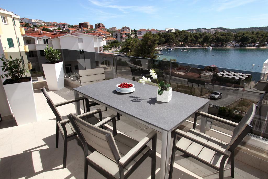 Apartments Villa Aquamarie Trogir Exterior foto
