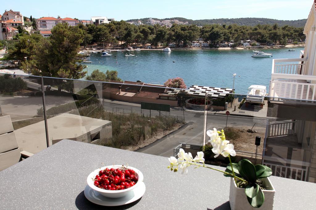 Apartments Villa Aquamarie Trogir Exterior foto