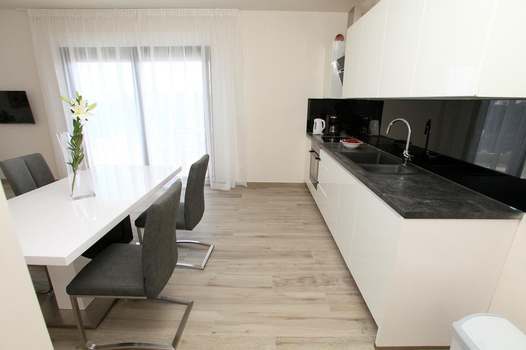 Apartments Villa Aquamarie Trogir Exterior foto